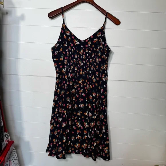 LAST CALL FINAL PRICE GREAT DEAL GAP  Dress adjustable straps smocked back XL - Picture 2 of 6